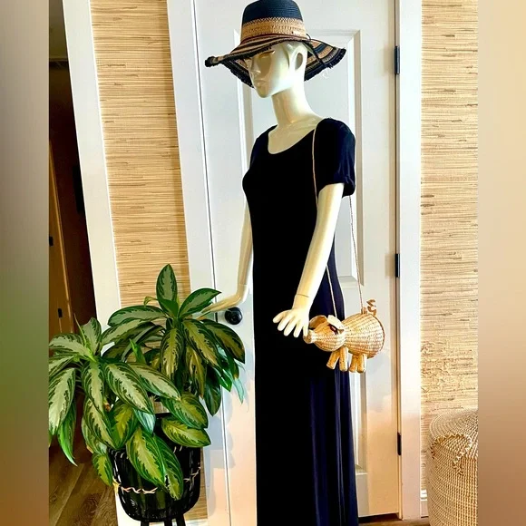 Woven Pig-Shaped Crossbody Bag - Picture 2 of 7